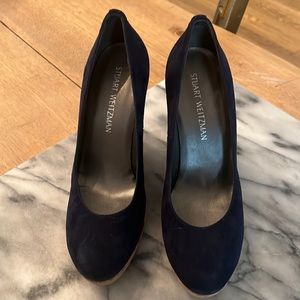 Stuart Weitzman Navy Suede Wedge / Platform Heel - size  8.5 / 38.5. NWOT